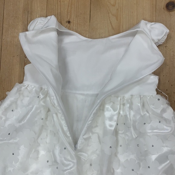 Pure White Little Girl Fancy Dress- Wedding, Flower Girl, Party Approx. 2T 3T - Picture 4 of 16